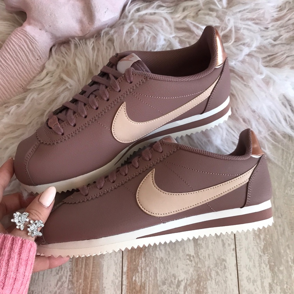 NWT Nike Cortez Leather Rare - Picture 6 of 8